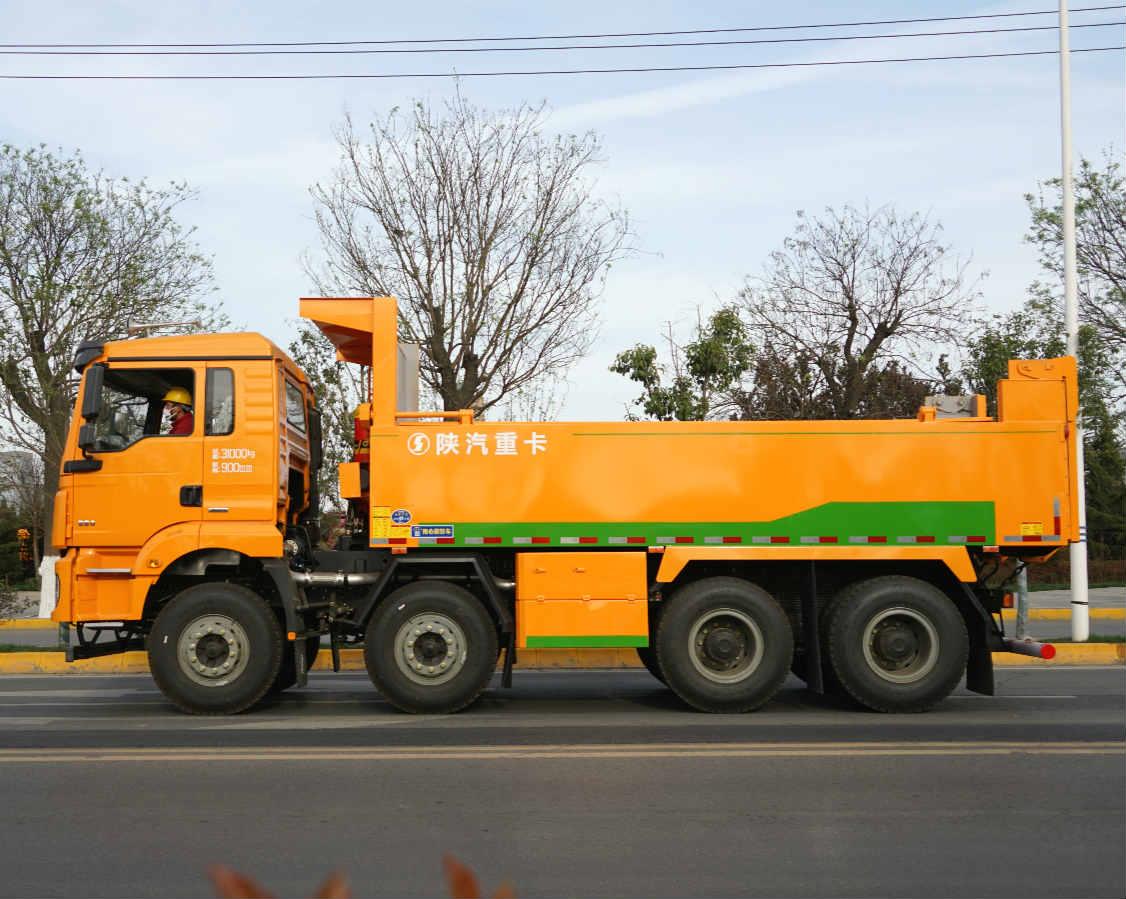 新型智能鐵蓋式渣土車